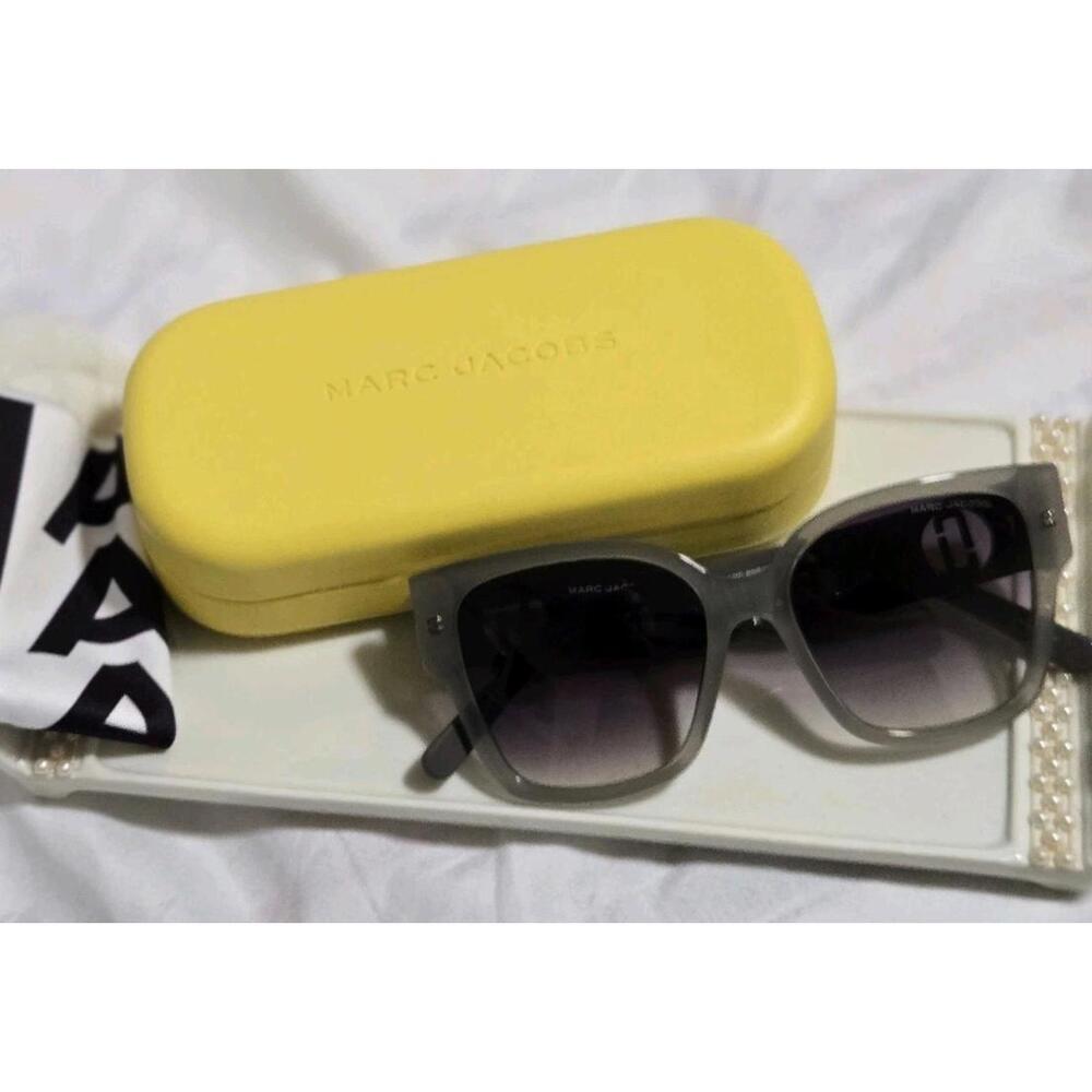 *NEW* Marc Jacobs Grey Gradient Cat Eye Ladies Sunglasses